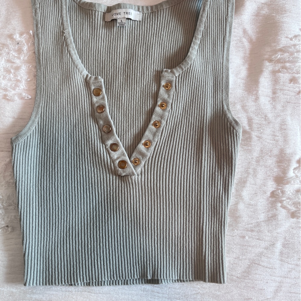 Love tree cropped tank